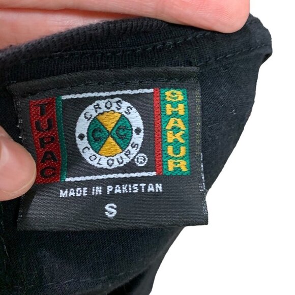 Cross Colors Women's Crewneck T-Shirt Tupac Shakur Graphic Print Rap Hip Hop - Picture 6 of 6